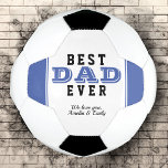 Bola De Futebol Dia dos Pais do Melhor Pai Azul<br><div class="desc">Surpreenda seu pai com este melhor pai azul e branco da bola de futebol tipografia moderna. Design moderno com tipografia azul com faixas azuis. Bons esportes mantêm-se para um pai de aniversário,  Dia do Pai ou Natal. Adicione seus nomes.</div>