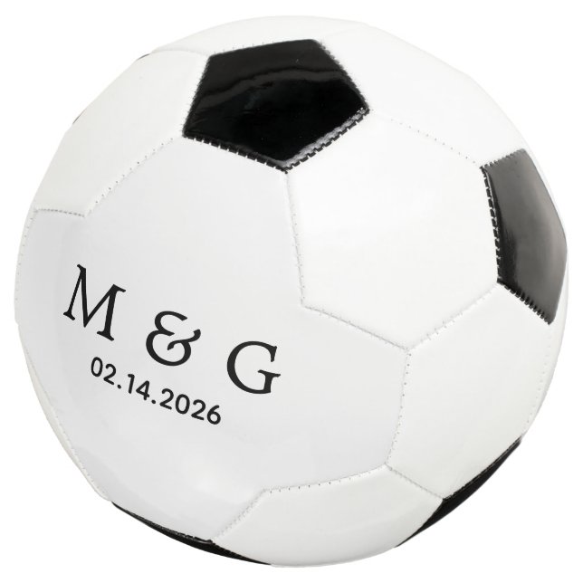 Bola De Futebol Monograma Personalizado e Data Personalizada (Três quartos)