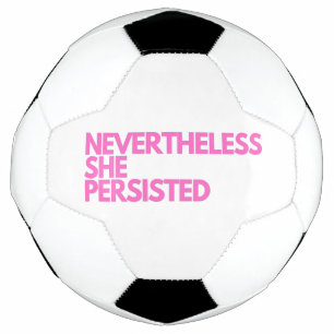 Bola De Futebol No Entanto, Ela Persiste