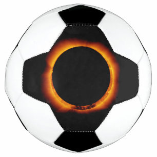 Bola De Futebol Próximo do Eclipse Solar Total