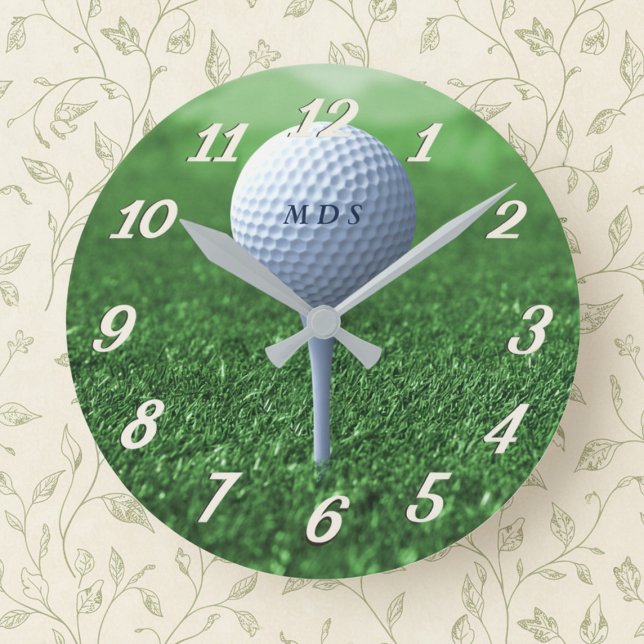 Bola De Golfe No Relógio De Golfe Monograma Verde (A personalized clock for endless rounds of golf and relaxation in retirement! a timeless gift)