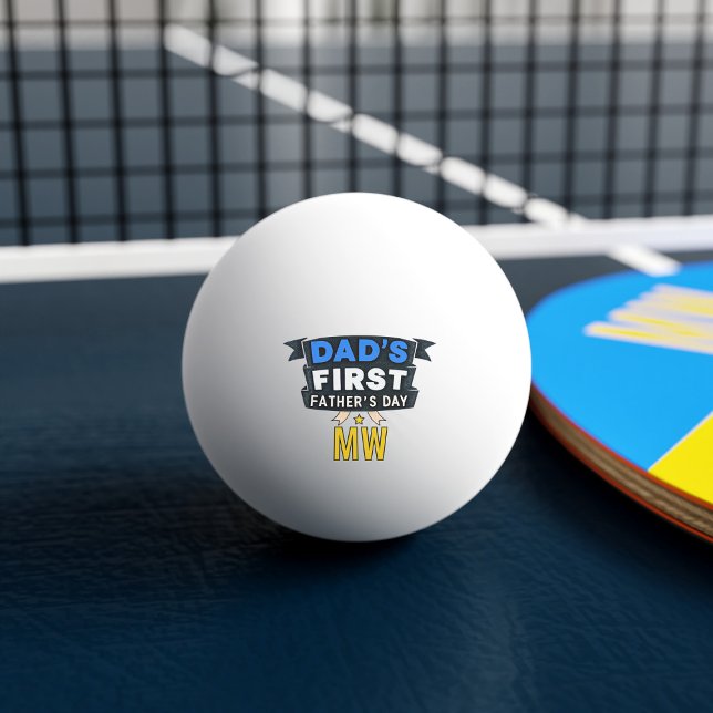 Bola do pino do primeiro Dia de os pais (A fun gift for Dad celebrating his first Father's Day. Add his initials)