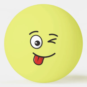 Bolinha De Ping Pong Face com a língua travada e olho piscado
