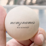Bolinha De Ping Pong Melhor Mãe Personalizada Nome De Caligrafia<br><div class="desc">Celebre as mães especiais da sua vida com a nossa design de Nome da Caligrafia da Melhor Mãe Personalizada, perfeita para Dia de as mães, aniversários ou qualquer ocasião para mostrar seu amor. Este presente elegante e personalizável é ideal para todas as mães — sejam elas a melhor mãe do...</div>
