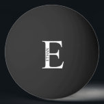 Bolinha De Ping Pong Monograma e Nome Personalizados<br><div class="desc">Monograma Personalizado e Dif de Nome apresentam monograma personalizado e nome no estilo de fonte de serif clássico.</div>