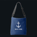 Bolsa Ajustável Nome do Barco Marinho de Âncora Clássica Náutica A<br><div class="desc">Saco de tote azul de corpo na moda marinho com seu nome personalizado, nome do barco ou outro texto desejado. Possui uma âncora náutica clássica náutica projetada por medida. Personalize facilmente a cor base para corresponder ao seu decoro ou tema atual. Excelente para férias, comprar e viajar. O presente personalizado...</div>