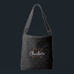 Bolsa Ajustável Nome monograma ouro preto elegante<br><div class="desc">Um fundo preto elegante. Personalize e adicione seu nome,  iniciais do monograma. Seu monograma como padrão de fundo. O nome é escrito com uma fonte manuscrita. Letras brancas e douradas.</div>