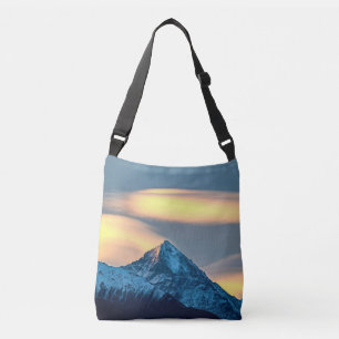 Bolsa Ajustável Nuvens Únicas Sobre Montanhas Cobertas de Neve
