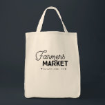 Bolsa da mercearia do agricultor<br><div class="desc">Este bolsa da Farmer's Market Grocery é uma forma excelente de apoiar os seus agricultores locais! Personalize este design com sua cidade e seu estado e preencha-o no próximo mercado de agricultores! Se você estiver interessado no trabalho de arte de uma cor diferente,  entre em contato conosco em threebusybirds@gmail.com</div>