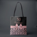 Bolsa Tote 50 e fabuloso | 50ª festa de aniversário de aniver<br><div class="desc">Comemore seu aniversário de 50 anos em estilo com este moderno e elegante saco de totes de Festa de aniversário rosa-rosa-rosa-rosa com brilho floral damask 50th. Você pode personalizá-lo para sua cinquenta comemoração da festa de aniversário. As palavras "50 e Fabuloso" são utilizadas por tifografia popular. Você pode personalizar fontes...</div>