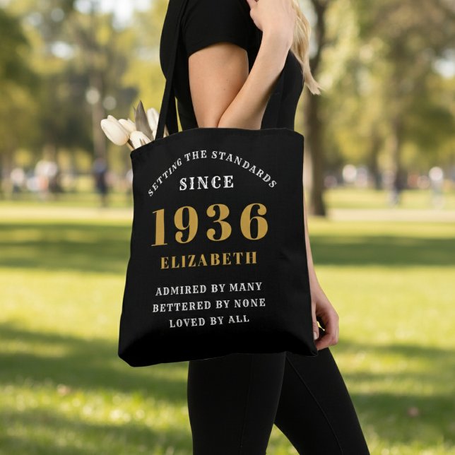 Bolsa Tote 90th Birthday 1936 Black Gold For Her Personalized (Born 1936 birthday tote bag. Background out of focus.)