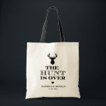 Bolsa Tote A Caça está sobre o País Russo<br><div class="desc">A Caça acabou. Adicione um toque divertido de cor e estilo único aos seus favores de casamento ou chá de panela. Um saco de chás de panela é um excelente adicional ao planejamento de partidos. Essas bolsas únicas serão facilmente usadas como presente e podem servir como uma bela decoração em...</div>