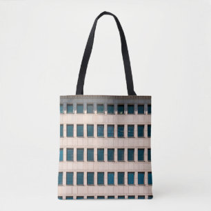 Bolsa Tote A fachada do edifício moderno com retangular