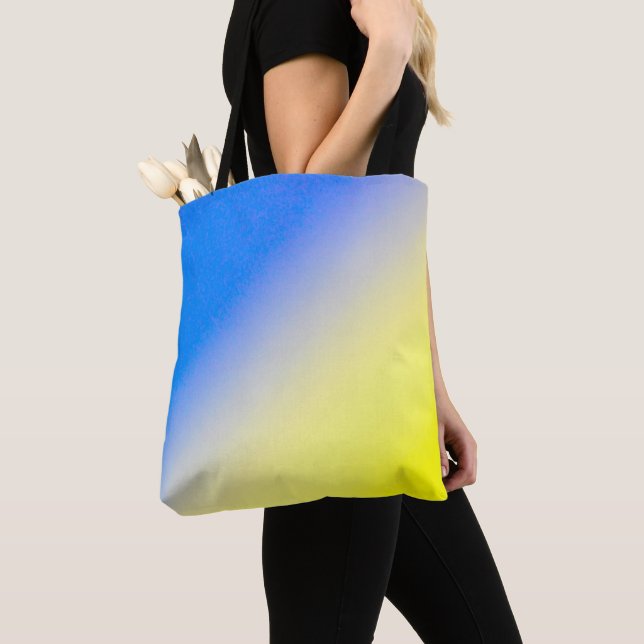Bolsa Tote A Ucrânia Azul e Amarela inspirou a paz contra a g (Close Up)