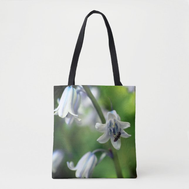 Bolsa Tote Abelha na Flor de Campainha Azul de Perto (Frente)