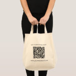 Bolsa Tote Adicione o código QR do seu site de negócios<br><div class="desc">Adicione o URL do site da sua empresa e o nome da empresa clicando no botão "Personalizar". Um código QR exclusivo será gerado automaticamente para você quando você adicionar seu endereço Web no campo de código QR fornecido.</div>