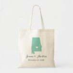 Bolsa Tote Alabama Wedding Tote Bag<br><div class="desc">Bem-vindos dos convidados de casamento da cidade com um cheio de lanches e guloseimas personalizadas com o estado onde você vai se casar, com os nomes da noiva e do noivo e a data do casamento. Clique em Personalizar para mover o coração para mostrar qualquer cidade ou local no mapa...</div>