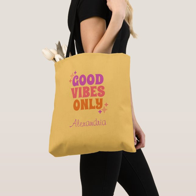 Bolsa Tote Amarelo de boas vibrações personalizadas (Close Up)