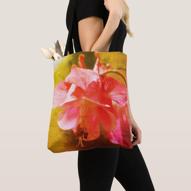 Bolsa Tote Arte de Flor de Columbine Rosa Close Up    (Close Up)