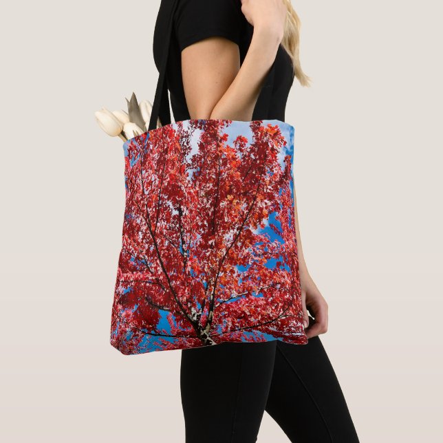 Bolsa Tote Árvore De Folha Vermelha Em Queda (Close Up)