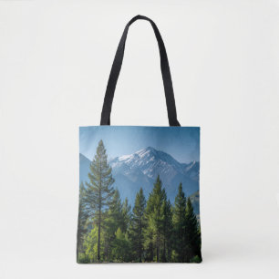 Bolsa Tote Árvores Coníferas com Fundo de Montanha