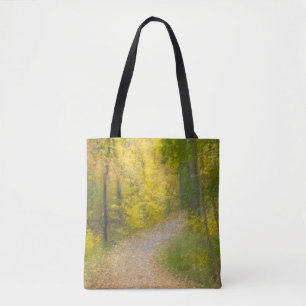 Bolsa Tote Árvores em Cores de Outono e Caminho Coberto de Fo