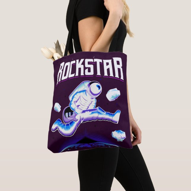 Bolsa Tote Astronauta Rockstar tocando violão no espaço (Close Up)