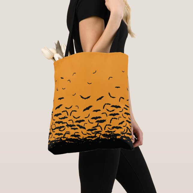 Bolsa Tote Bats (Close Up)