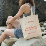 Bolsa Tote Beach Bachelorette Retro Modern Personalizado<br><div class="desc">Este bolsa casado sem esforço retro charme com um moderno toque de praia,  criando um na moda e acessório funcional para sua solteira. Personalize-o com nomes,  datas,  ou uma mensagem especial,  fazer-a como um guardião único e apreciado para o seu partido noiva.</div>