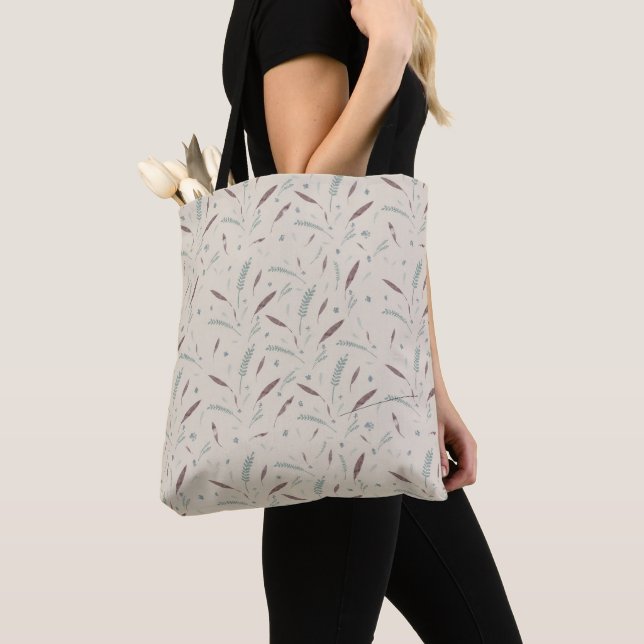 Bolsa Tote Bege com Padrão de Folhas (Close Up)