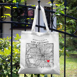 Bolsa Tote Boas-vindas ao Mapa da Cidade do Localizador de Sa<br><div class="desc">Uma bolsa de tote divertida para um casamento ou qualquer outra ocasião ocorrendo na bela cidade de San Antonio. Este bolsa apresenta um mapa de despesas gerais do centro da cidade dentro a um quadro de caixas delimitadas a preto. No topo está uma breve saudação bem-vinda e o nome da...</div>