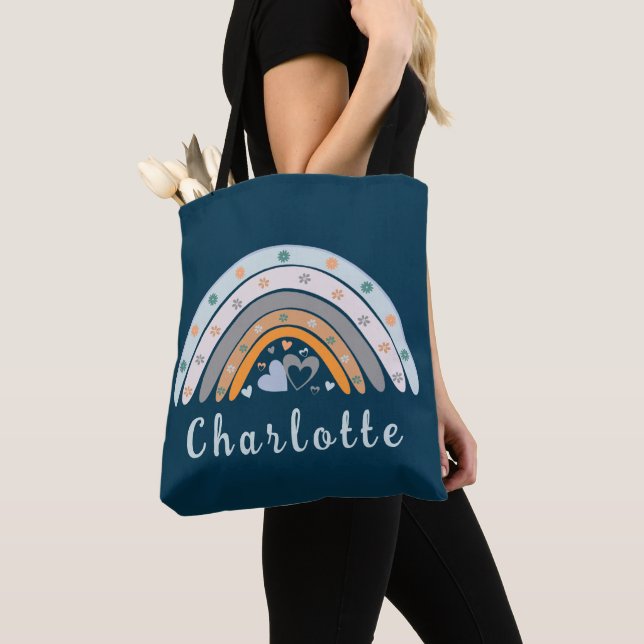 Bolsa Tote Boho Arco-Íris com Nome Personalizado (Close Up)