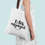 Bolsa Tote Bolsas envolvidos - Noiva a ser personalizada<br><div class="desc">Carregar todas as suas necessidades de planejamento de casamento em estilo com nossos Bolsas Engaged bolsa.</div>