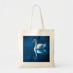 Bolsa Tote Bonito cisne branco flutuando num lago azul