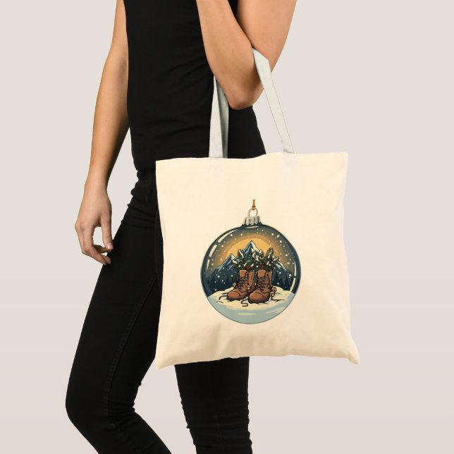 Bolsa Tote Botas Rústicas de Caminhada Cena de Montanha Natal (Frente (produto))