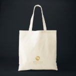 Bolsa Tote Branca Masculina e Dourada Bridesmaid Personalizad<br><div class="desc">Adicione um toque pessoal ao seu casamento com a dama de honra personalizada. Este saco apresenta um monograma branco no elemento círculo dourado com nome e título no estilo de fonte profissional dourada em fundo branco. Também perfeito para madrinha de casamento, florista e muito mais. Nota: Os detalhes da folha...</div>