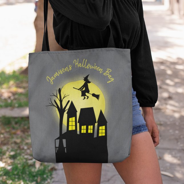 Bolsa Tote Bruxa de Halloween Spooky Personalizada (Halloween cute haunted house classic witch. )