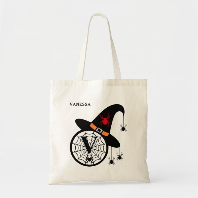 Bolsa Tote Bruxa de Halloween Teia de Aranha Monograma V Nome (Frente)