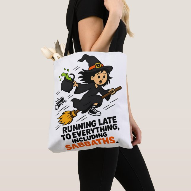 Bolsa Tote Bruxa engraçada com TDAH atrasada no Halloween  (Close Up)