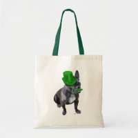 Buldogue francês com chapéu verde e bigode