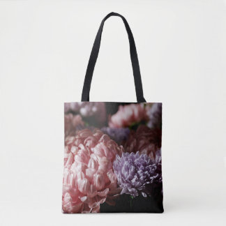 Bolsa Tote Buquê de Aster Rosa: Iluminação Barroca.