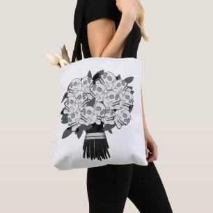 Bolsa Tote Buquê de Rosas Cranianas Preto e Branco Gótico