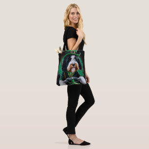 Bolsa Tote Cachorro Bernedoodle dirigindo Ruas de bicicleta.