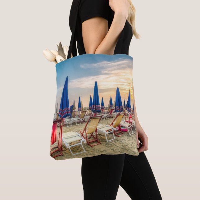 Bolsa Tote Cadeiras de Cena de Praia e Guarda-chuvas (Close Up)