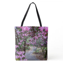 Caminho Floral de Jardim com Citação Siga Seus Son