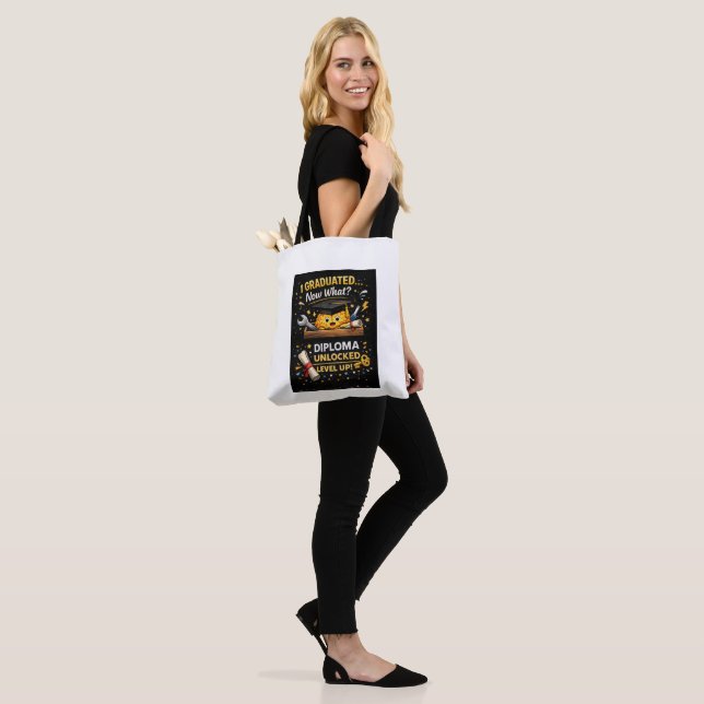 Bolsa Tote Camisa Engraçada de Formatura – Me Formei, E Agora (No(a) Modelo)