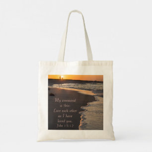 Bolsa Tote Casal Caminhando na Praia ao Nascer do Sol João 15