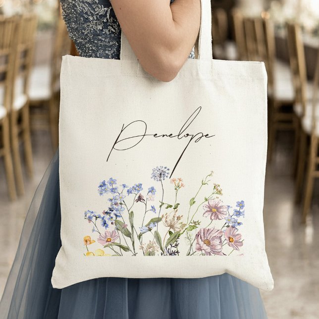 Bolsa Tote Casamento Colorido de Primavera Wildflower Meadow  (Colorful Spring Wildflower Meadow Garden Wedding Brides maid name Tote Bag)
