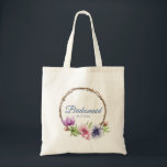 Bolsa Tote Casamento de Flor com Anêmona de Aquarela<br><div class="desc">Estes sacos de tota de casamento apresentam um elegante roteiro azul sobre um fundo branco rodeado por lindas flores Anêmonas em rosa,  lavanda,  azul,  roxo e violeta com folhas verdes. O texto pode ser personalizado editando as caixas de texto. Projetado por ©2023 Evco Studio em www.zazzle.com/store/evcostudio</div>