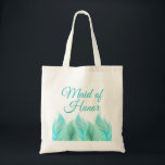 Bolsa Tote Casamento de Madrinha de casamento de Penas de Aqu<br><div class="desc">Esta design clara e arejada apresenta penas aquosas em tons legal de azul, aqua e verde. Coordena-se com a "Watercolor Feather Wedding Collection". Use para favores de casamento ou como um item de conveniência nos casamentos de destino. Bolsas estão disponíveis neste design para toda a festa noiva e vêm em...</div>